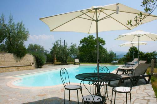 Malpertuso Villa Sleeps 9 Pool Wifi