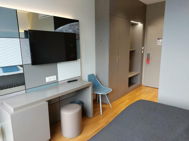 Discovery Hotel
