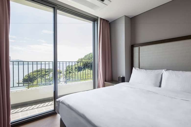 Stanford Hotel&resort Tongyeong