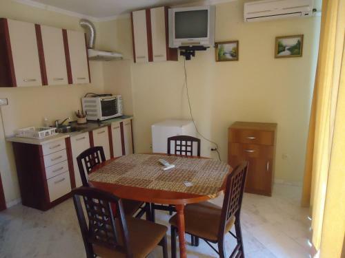 Thomas Palace Apartments