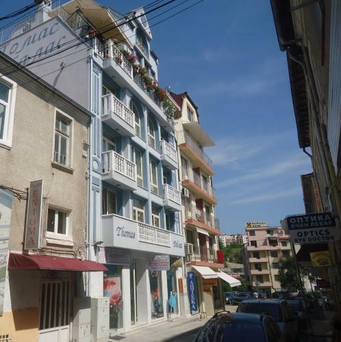 Thomas Palace Apartments