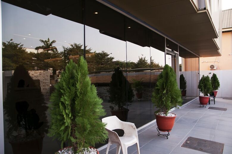 Hotel Sv Chrome