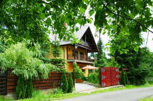 Atelierul Zanei Holiday Home