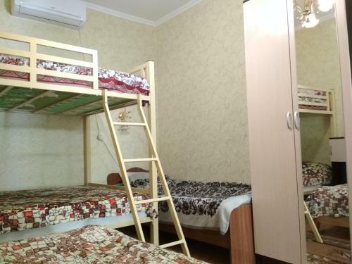 Hostal Guest House On Samburova 279