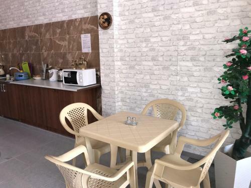 Posada Guest House Try Zvezdy