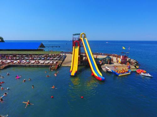 Hotel Vysoky Bereg Pansionat