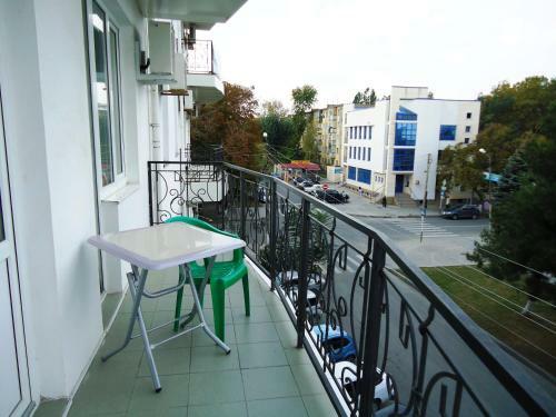 Yakor Hotel