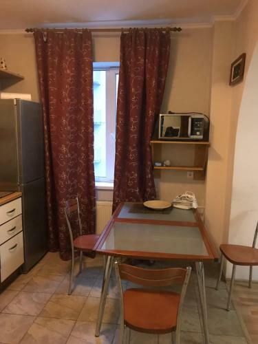 Apartment On Alanskaya 12