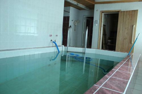 Hostal Raduga Guest House