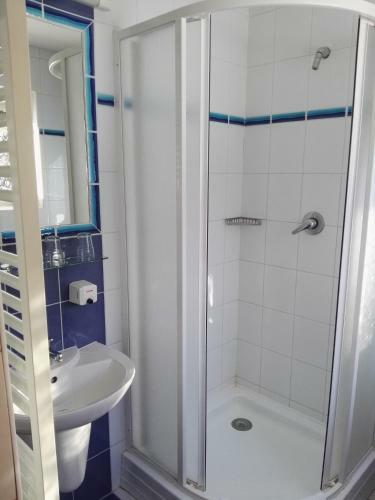 Hotel Jest?�b�