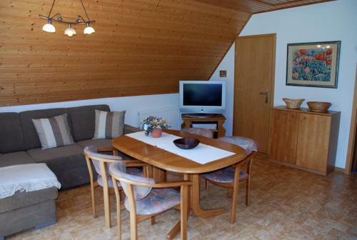 Apartamento Ferienappartements Unterm Reetdach