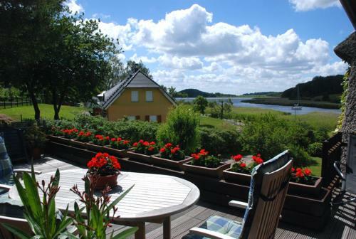 Apartamento Ferienappartements Unterm Reetdach