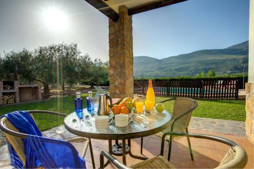 Los Tablones Villa Sleeps 4 Pool Wifi