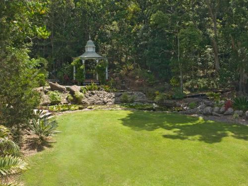 Lodge Cooroy Country Cottages