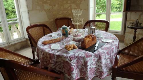 Hostal Ch�teau De Blavou Normandie