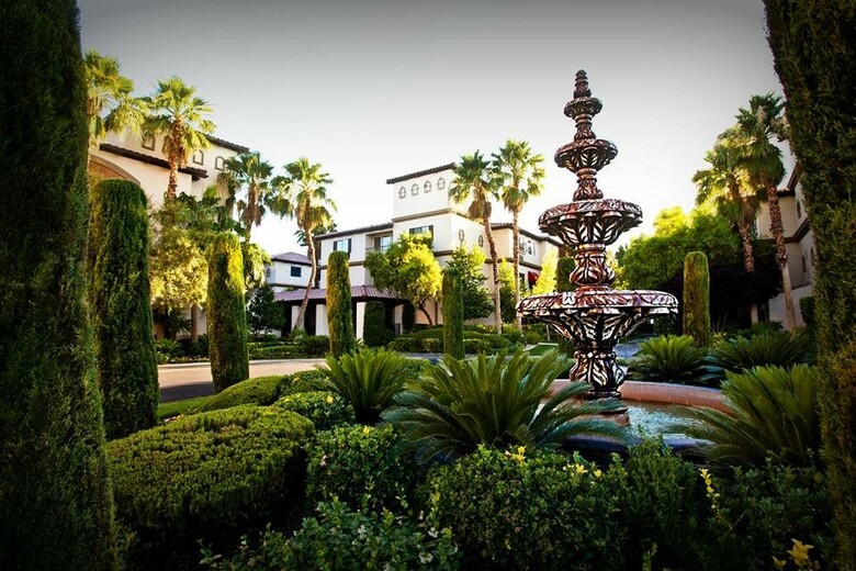 Hotel Tuscany Suites & Casino