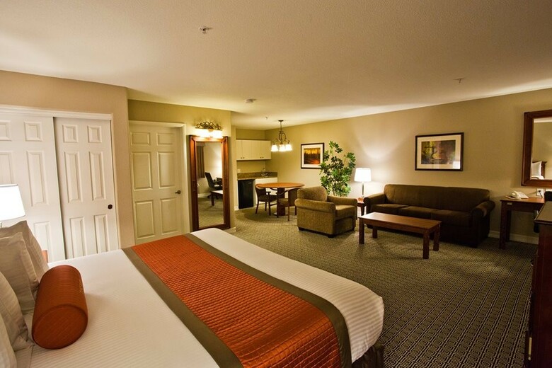 Hotel Tuscany Suites & Casino