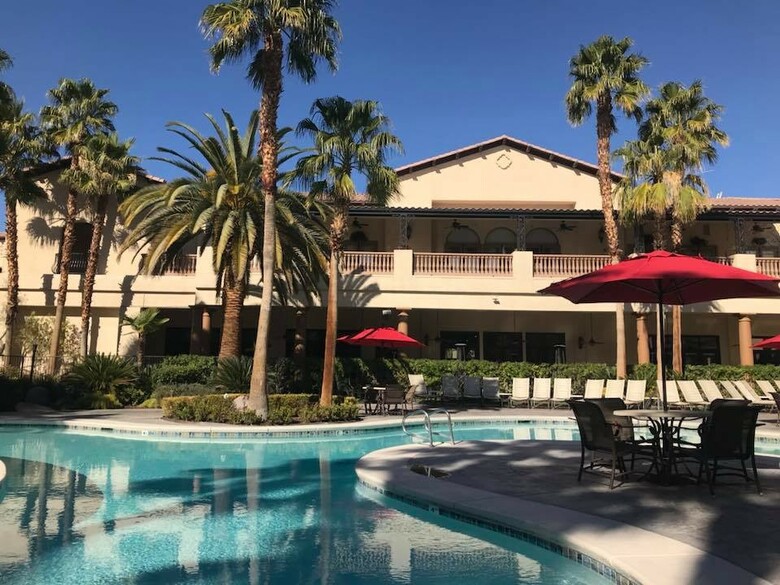 Hotel Tuscany Suites & Casino