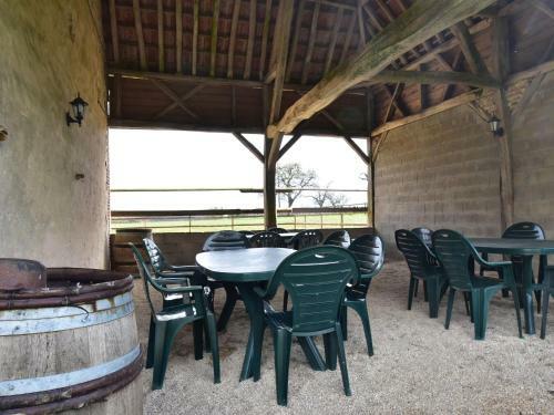 Spacious Holiday Home In Sormery With Swimming Pool