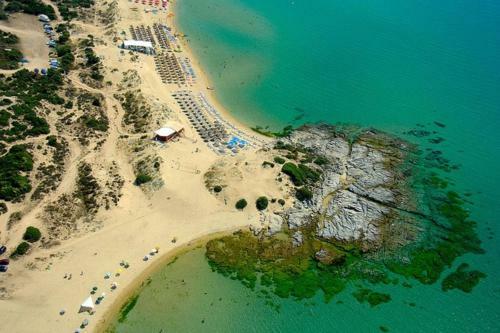 Nea Peramos Apartment 80m From The Beach