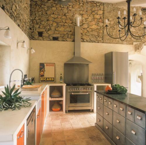 Eygalieres Villa Sleeps 6 Pool Wifi