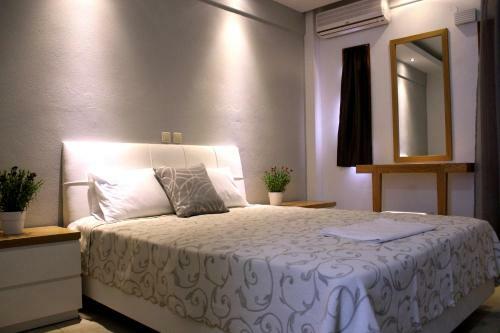 Zeus Hotel
