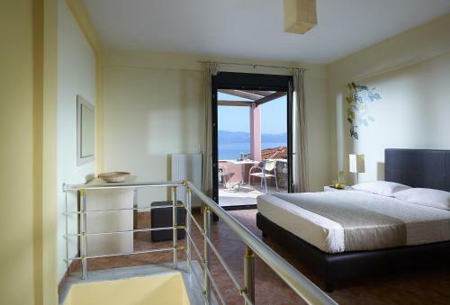 Aeolis Apartments & Studios