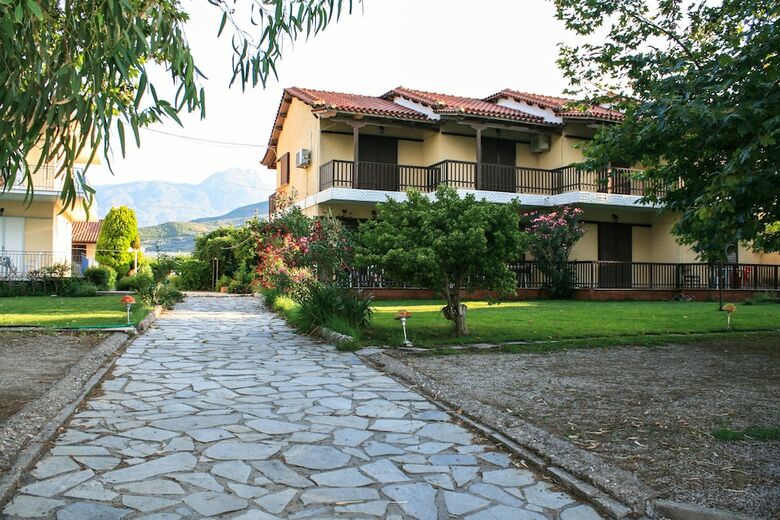Skourtis Apartments