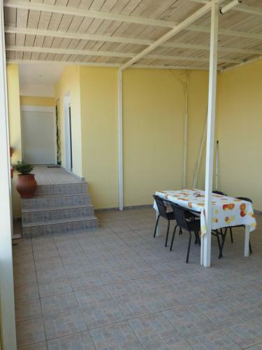 Nestor Apartments