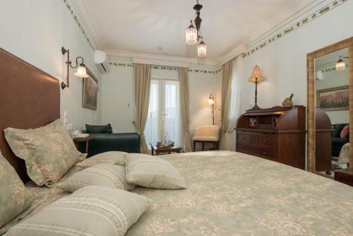 Enavlion Hotel