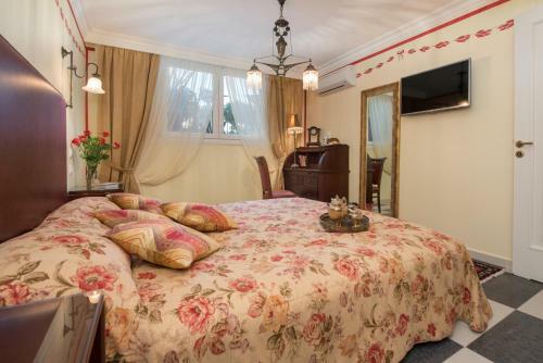Enavlion Hotel