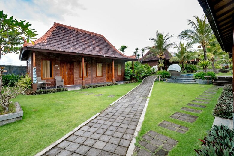 Hotel Sea Medewi Resort