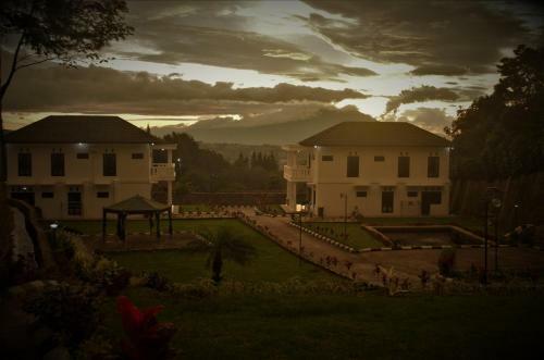 Villa Griya Wira Karya
