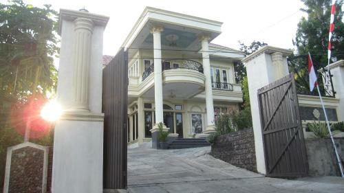 Angela Homestay Manado