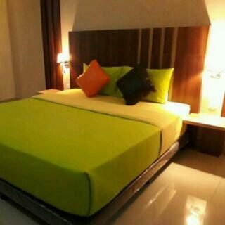 City Hotel
