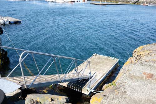Spacious And Modern Apartment. �rland