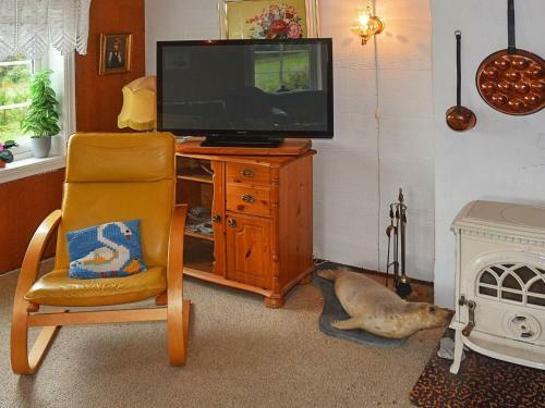 Three-bedroom Holiday Home In Fev�g