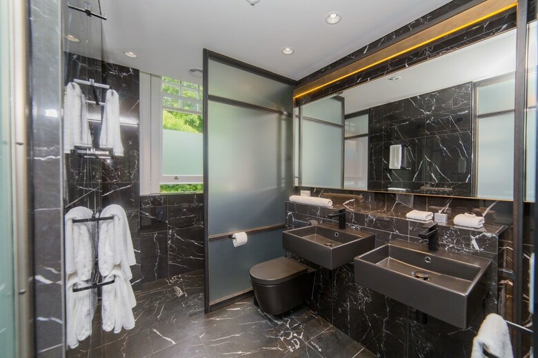 Clarence Boutique Hotel
