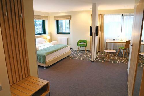 Europa Hotel And Apartment