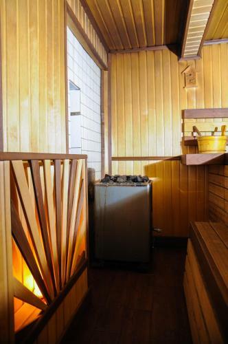 Hostal Holiday Home Tihotut