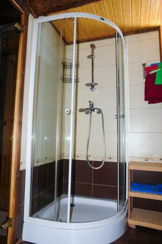 Hostal Holiday Home Tihotut