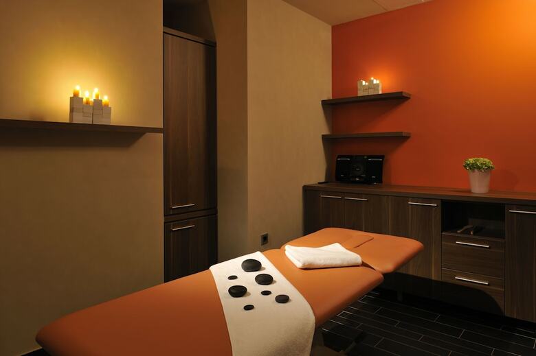 Lambergh Chateau & Hotel