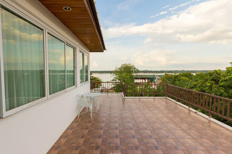 Vieng Khong Hotel