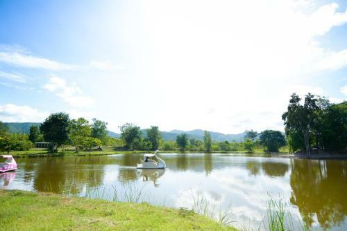 Hotel Tanaosri & Creekside Resort