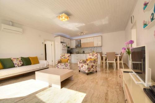 Private Villa Araf