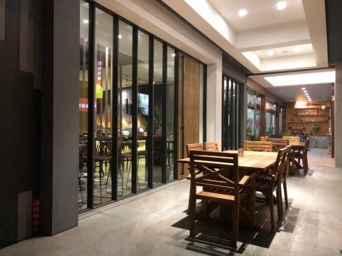 Posada Champs Hotel