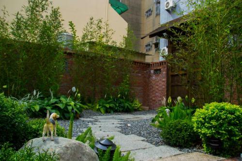 Bed & Breakfast Alley X Tainan