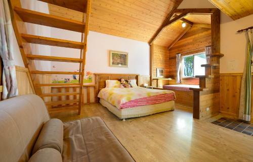 Aurora Villa