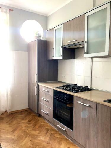 Apartment On Yevhena Konovaltsia