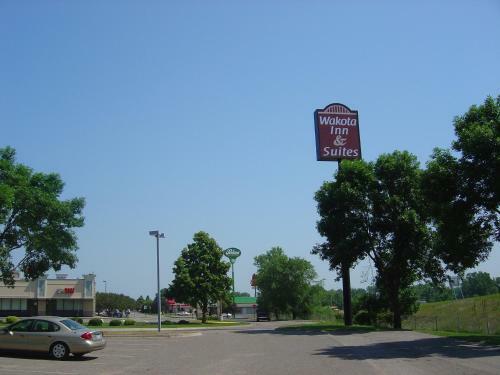 Motel Wakota Inn And Suites
